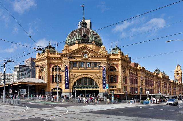 143 Melbourne, flinders st. station.jpg